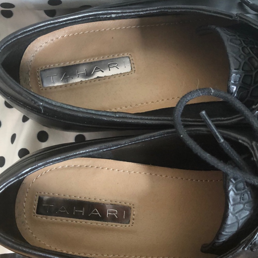 Tahari Snake Leather Oxfords - Picture 4 of 8
